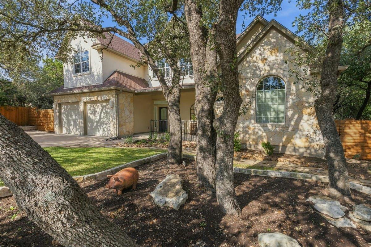 811 Presa Arriba Rd — exterior
