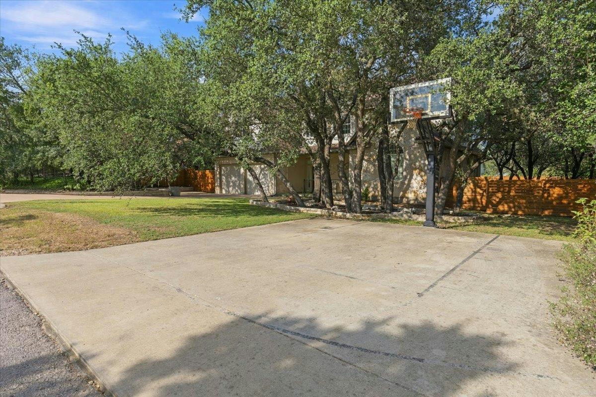 811 Presa Arriba Rd — photo 3