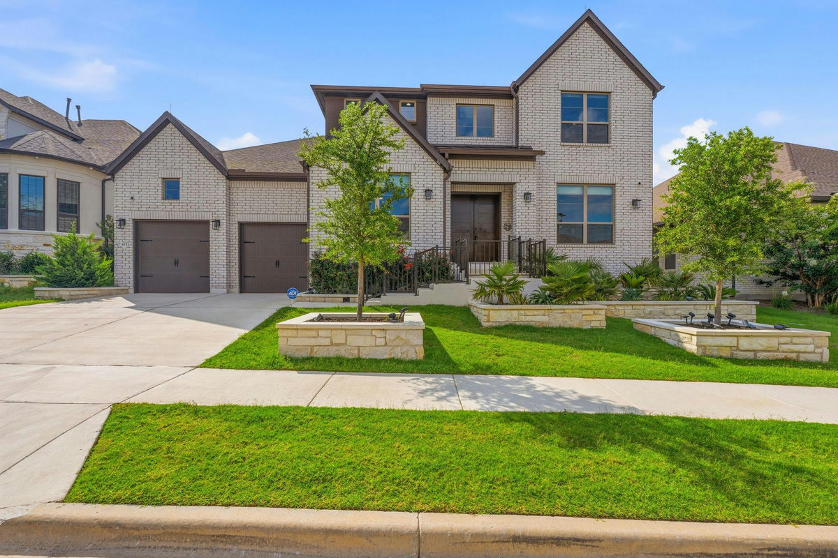 413 Summerhill Ln — exterior
