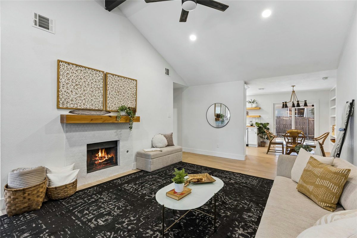 7901 SEMINARY RIDGE Dr — exterior