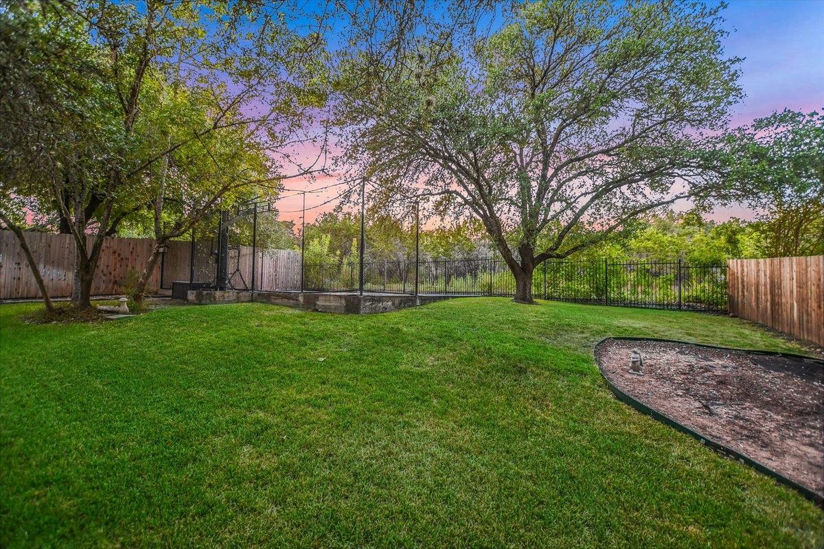 2302 Cliffs Edge Dr — photo 3