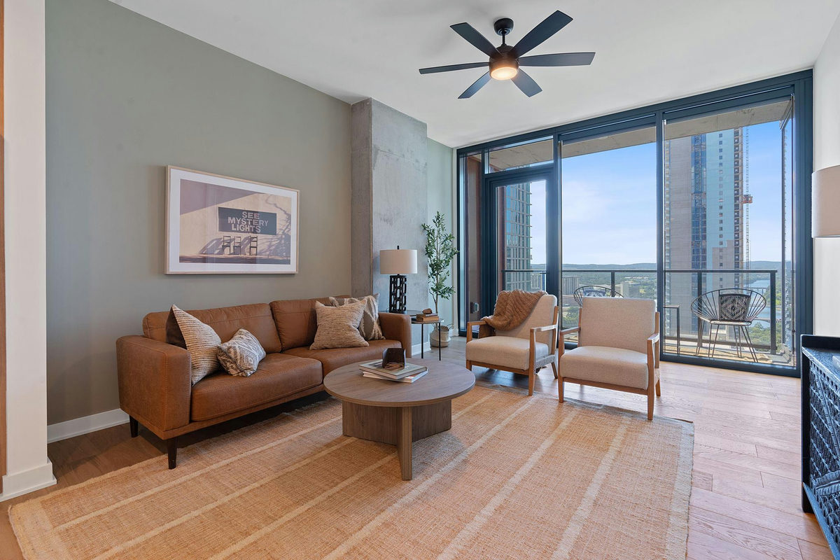 84 East Ave #1810 — exterior