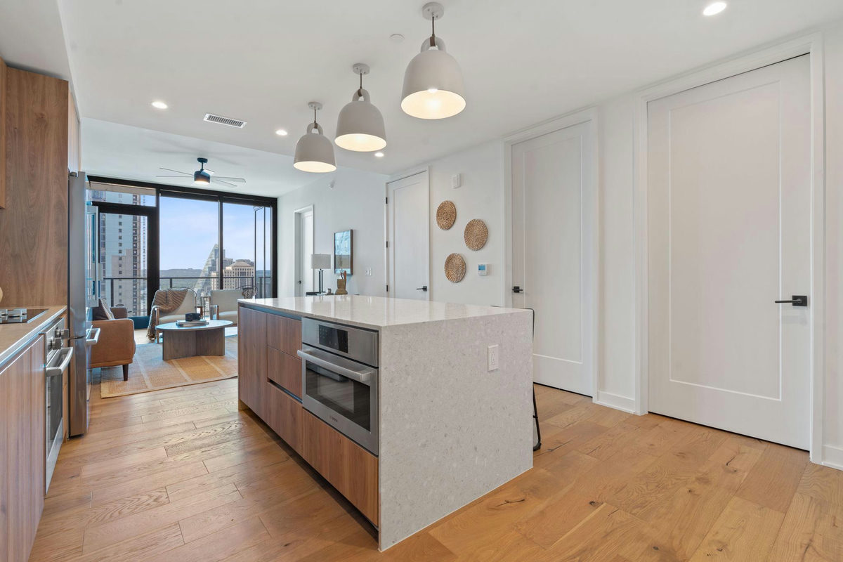 84 East Ave #1810 — photo 4