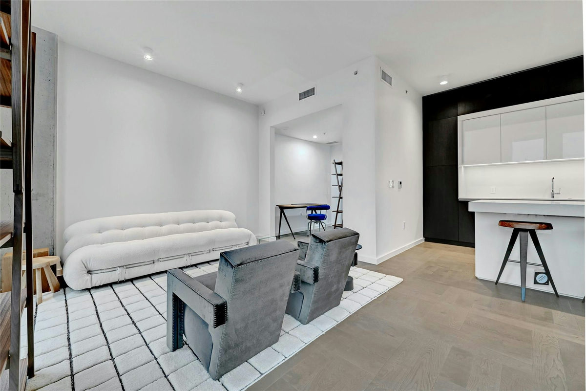 313 W 17th St #2406 — photo 3