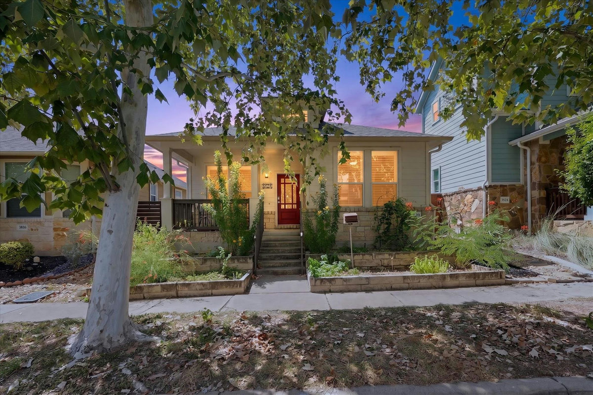3820 Hermalinda St — exterior