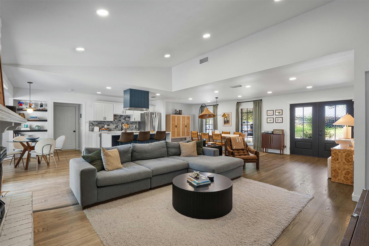 5507 Claymoor Dr — photo 2