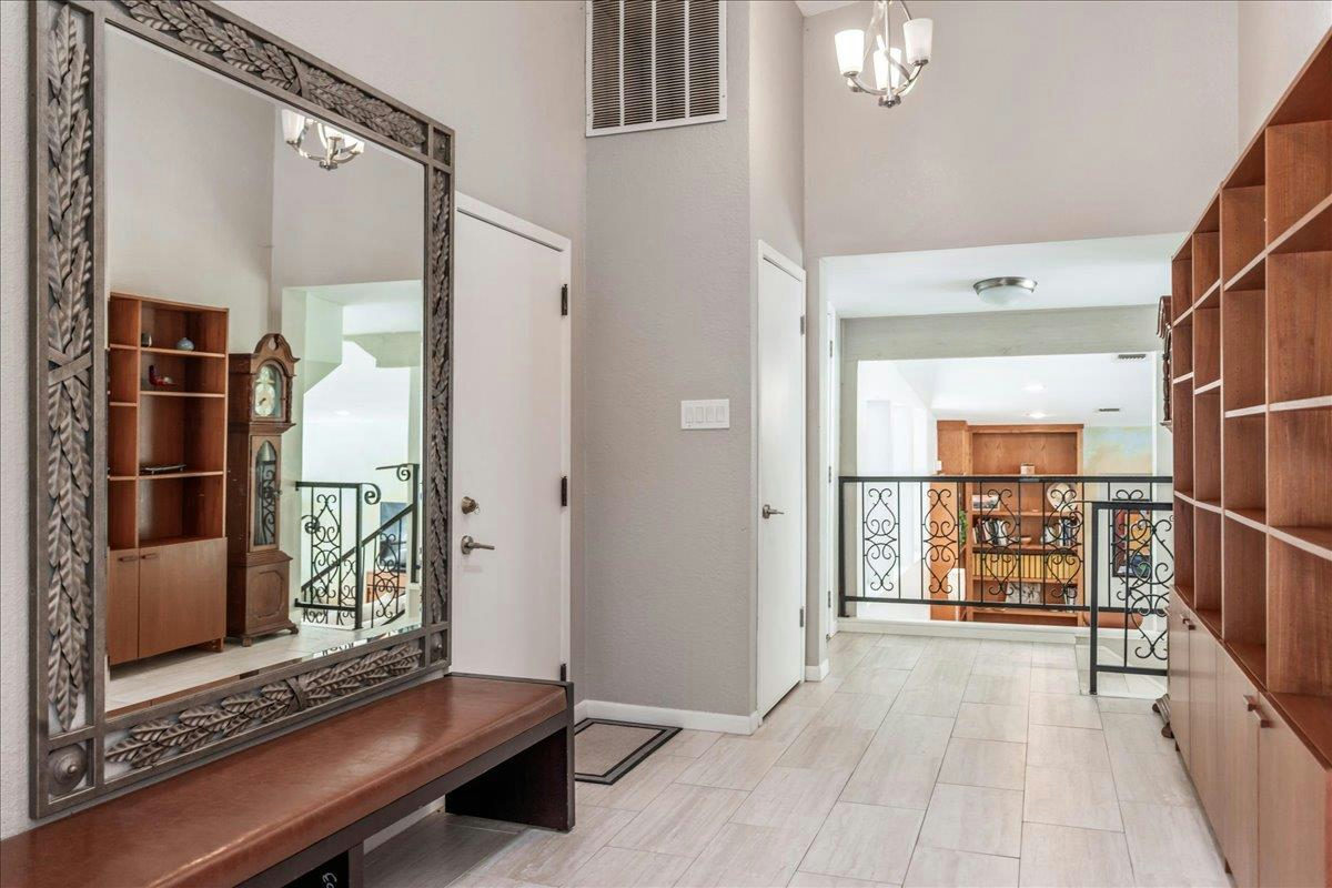 207 Rogers Ridge St — photo 4