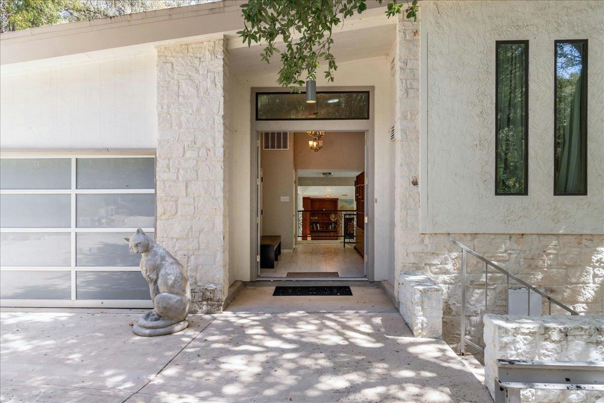 207 Rogers Ridge St — photo 2