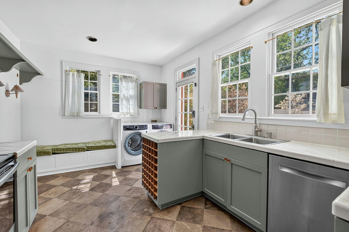 1407 Hartford Rd — photo 4
