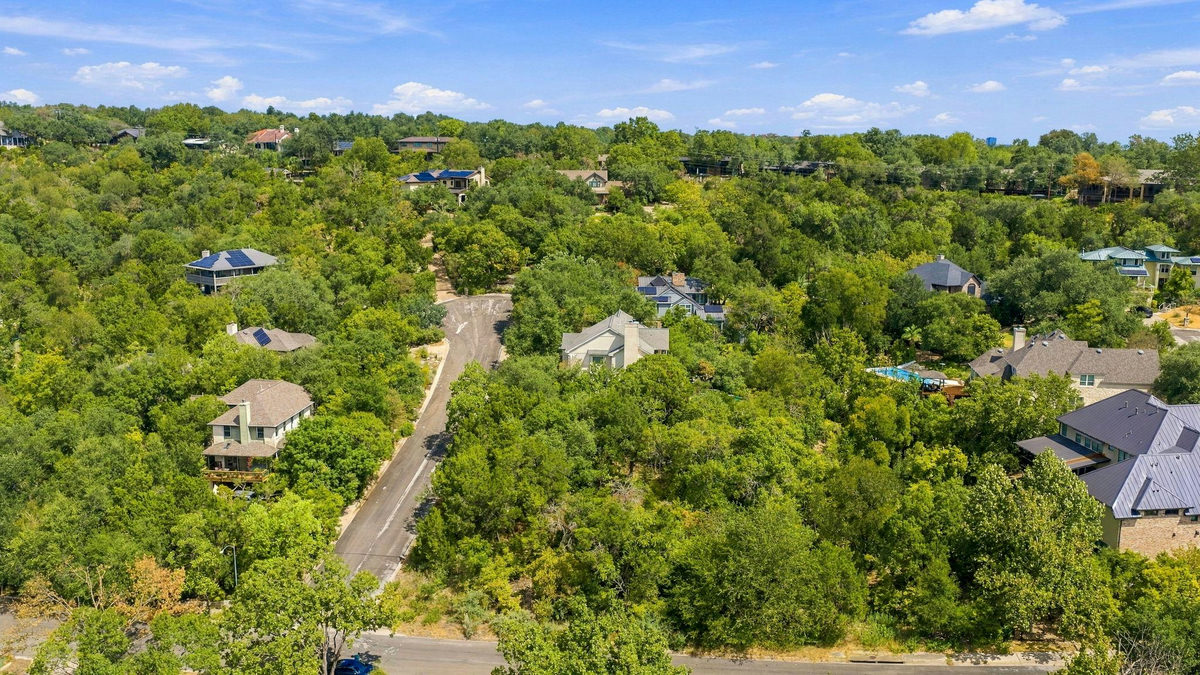 6401 Dry Cliff Cv — photo 4