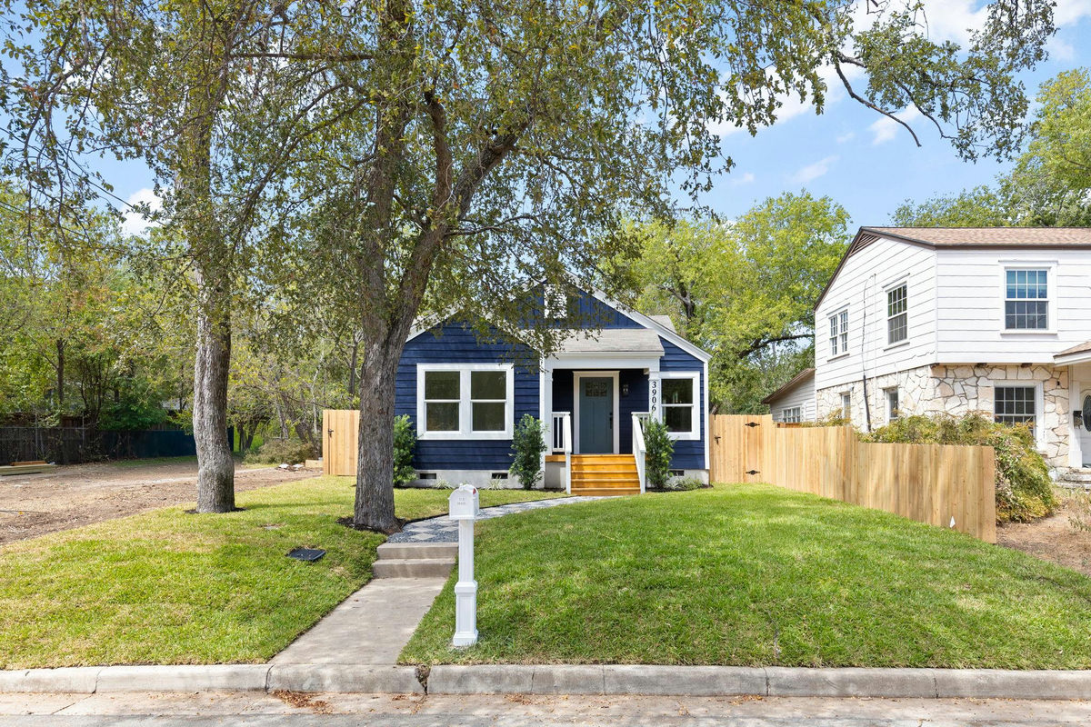 3906 Willbert Rd — photo 2