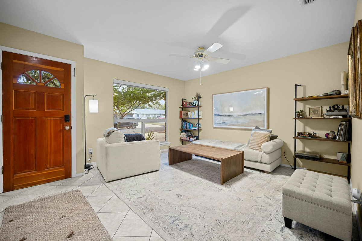 3202 Yellowpine Ter — photo 4