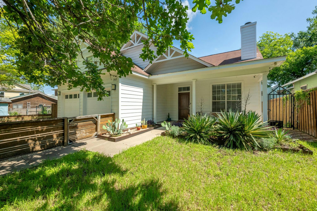 302 Ben Howell Dr — photo 4