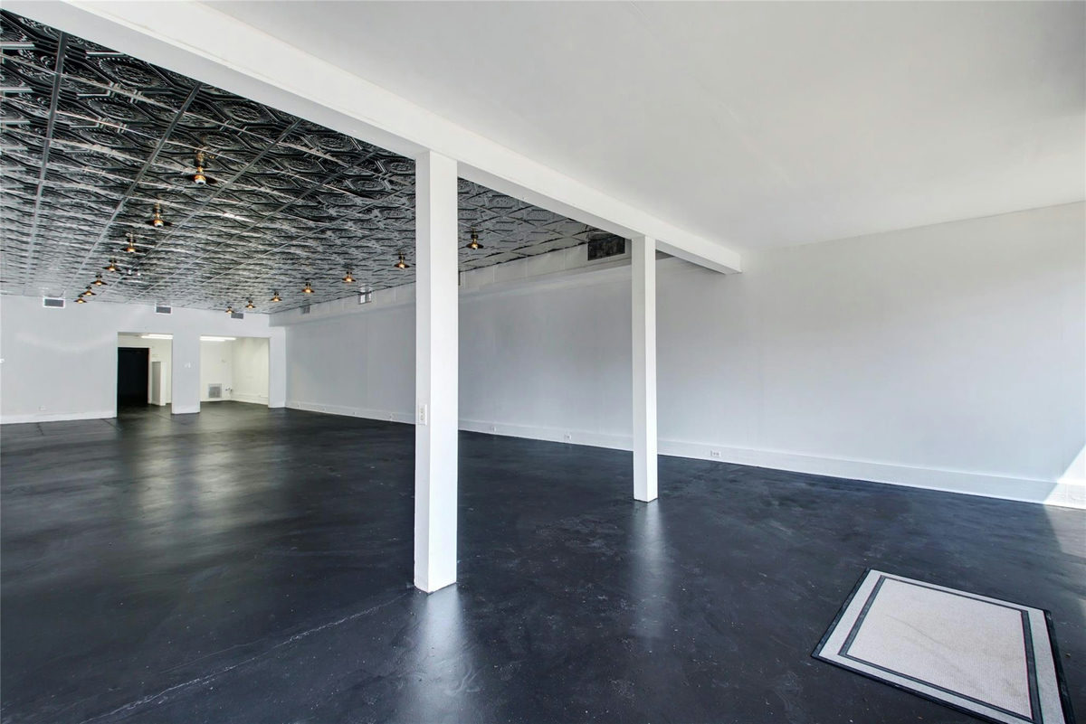 313 N Main St — photo 5