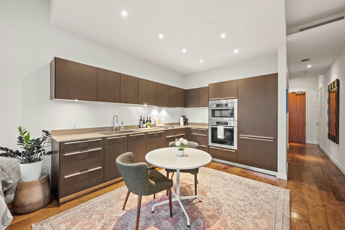 210 Lavaca St #1902 — photo 5