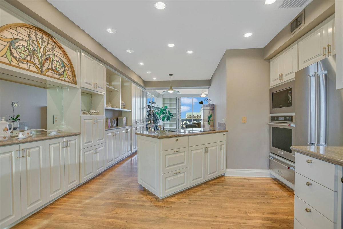 1801 Lavaca St #CDE — photo 4