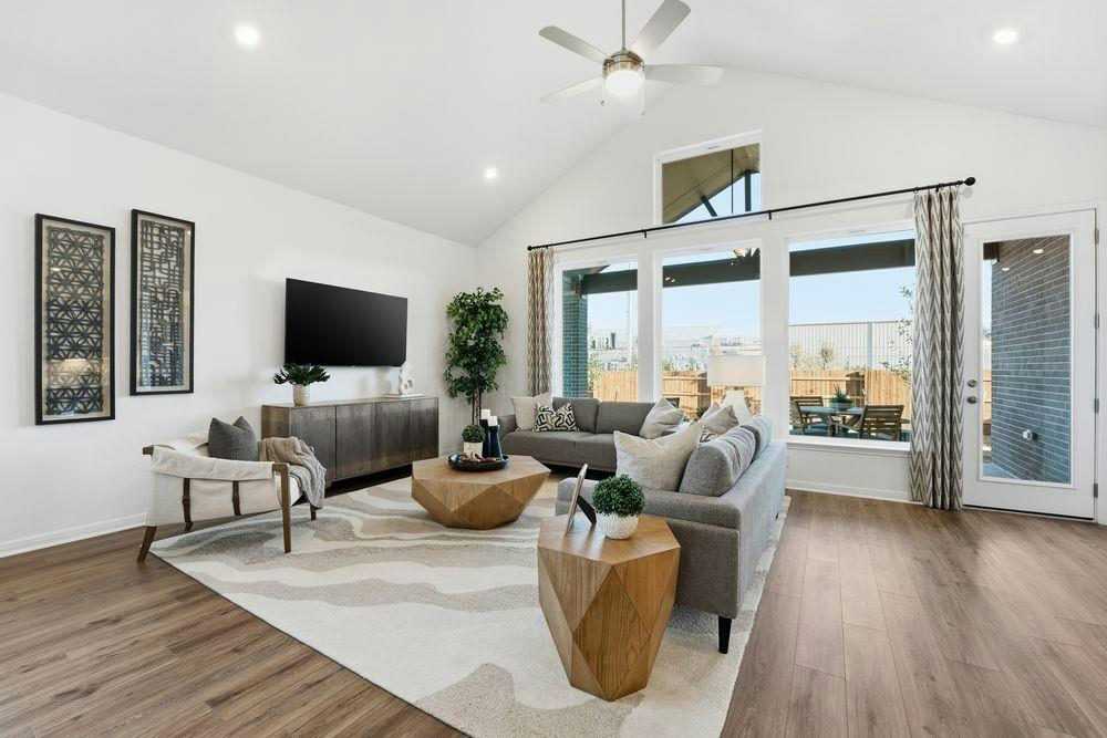 481 Emerald Walk Loop — photo 3