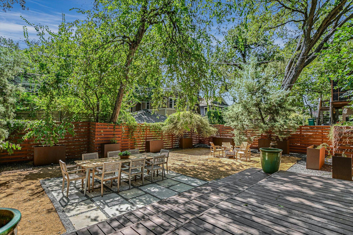617 Oakland Ave — photo 4