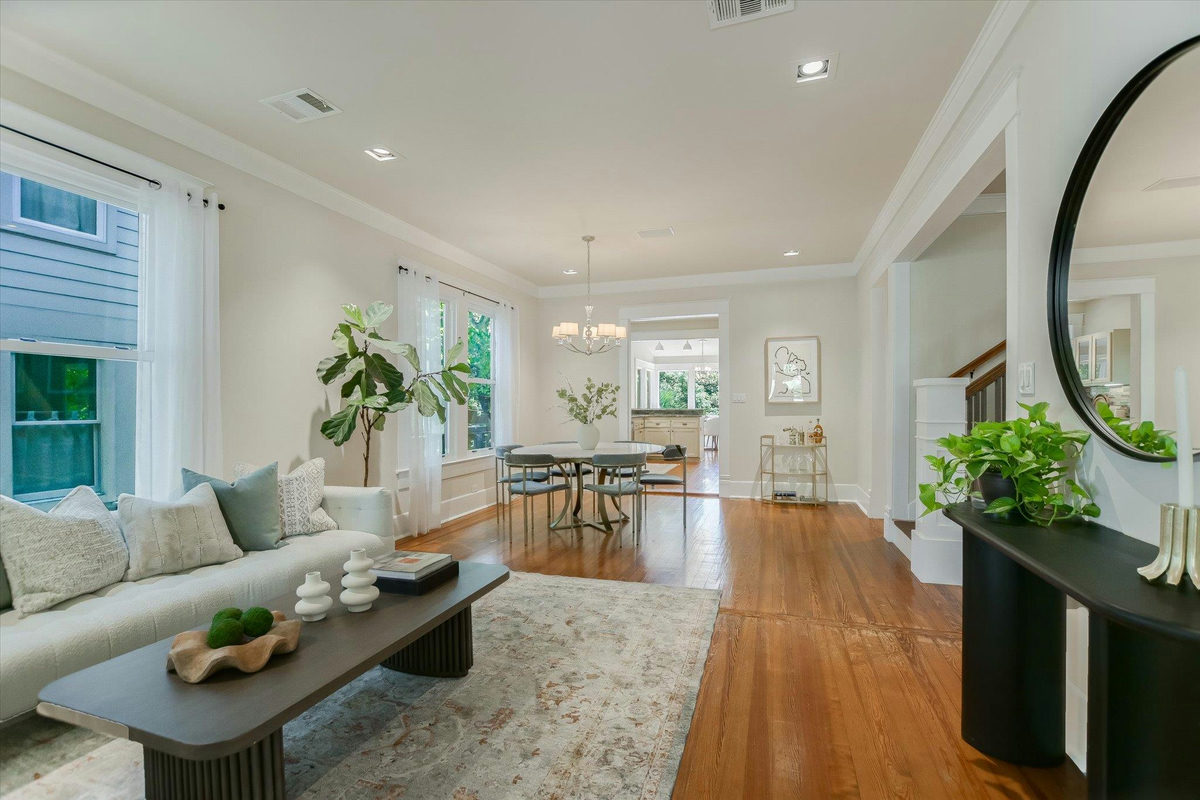 617 Oakland Ave — photo 2