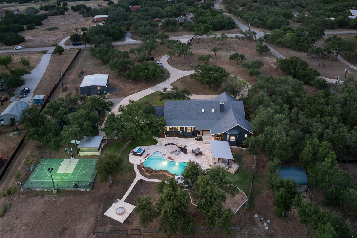 220 Fawn Meadow Dr — photo 2