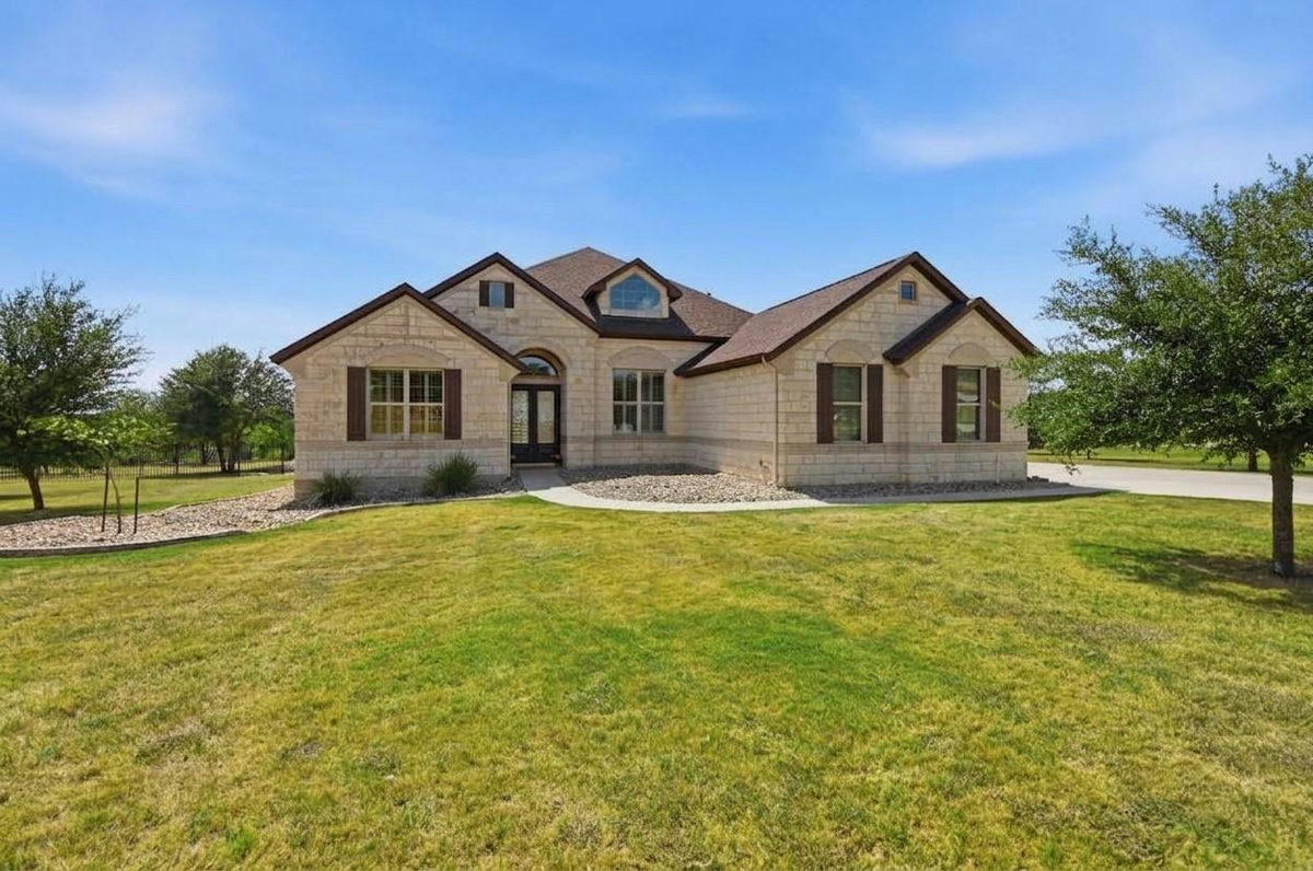 290 Honey Locust Ct — exterior