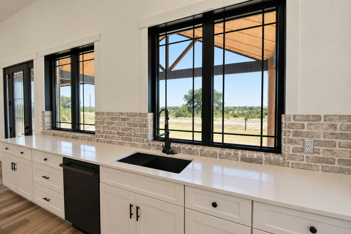 301 Serenity Dr — photo 2