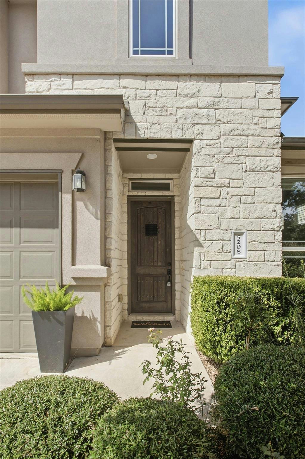 5208 Mandevilla Dr — photo 4