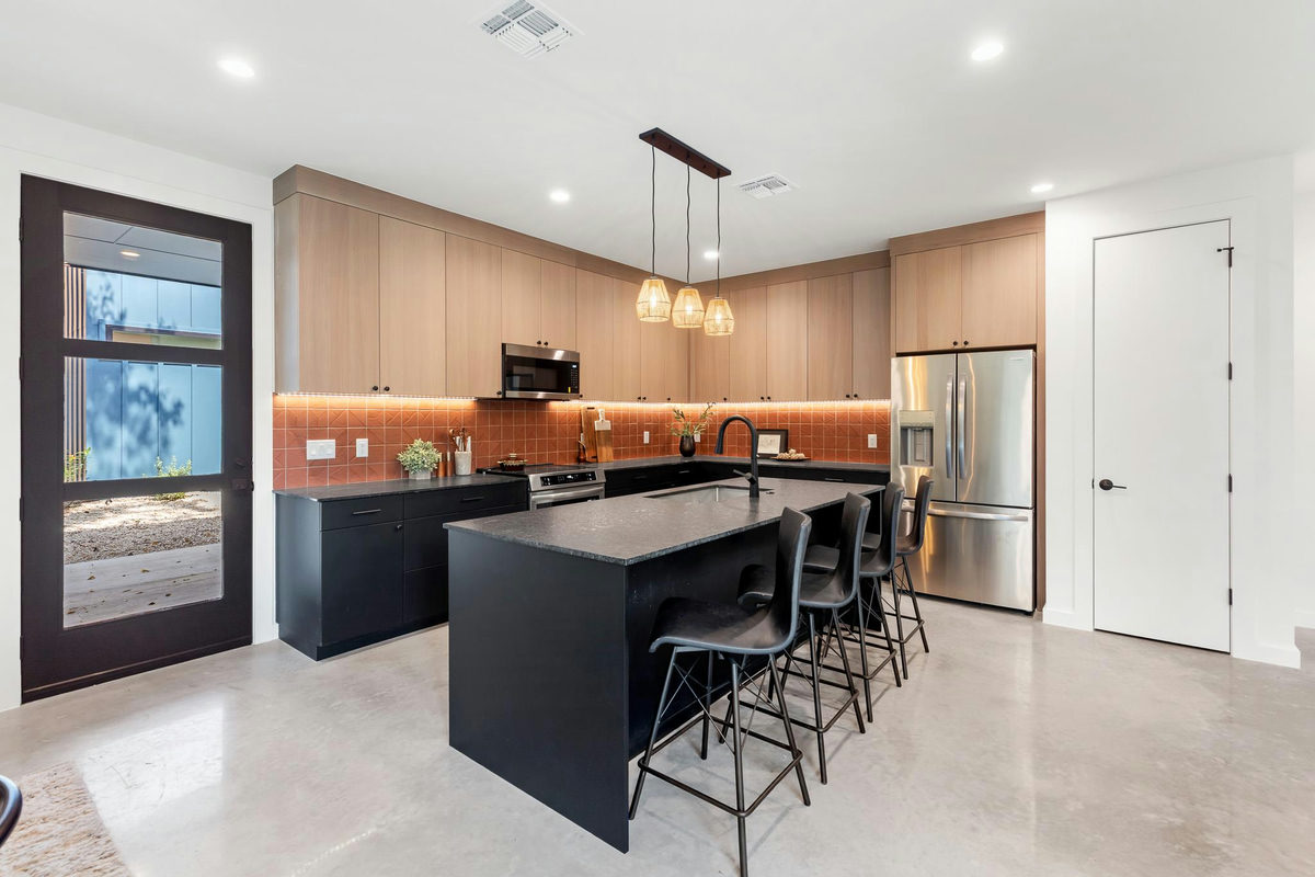2308 S 2nd St #1 — photo 3