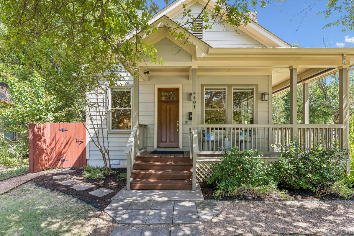 4401 Avenue C — exterior