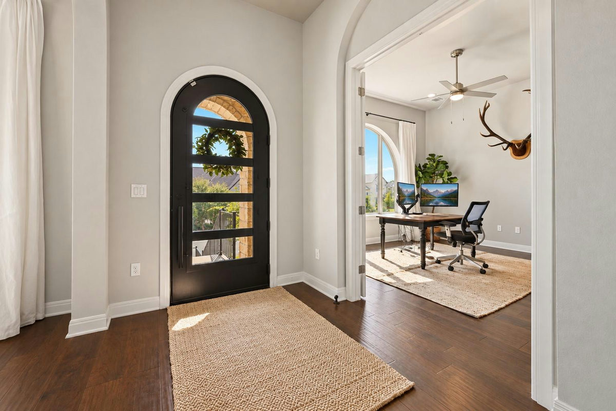 7508 Colibri Dr — photo 3