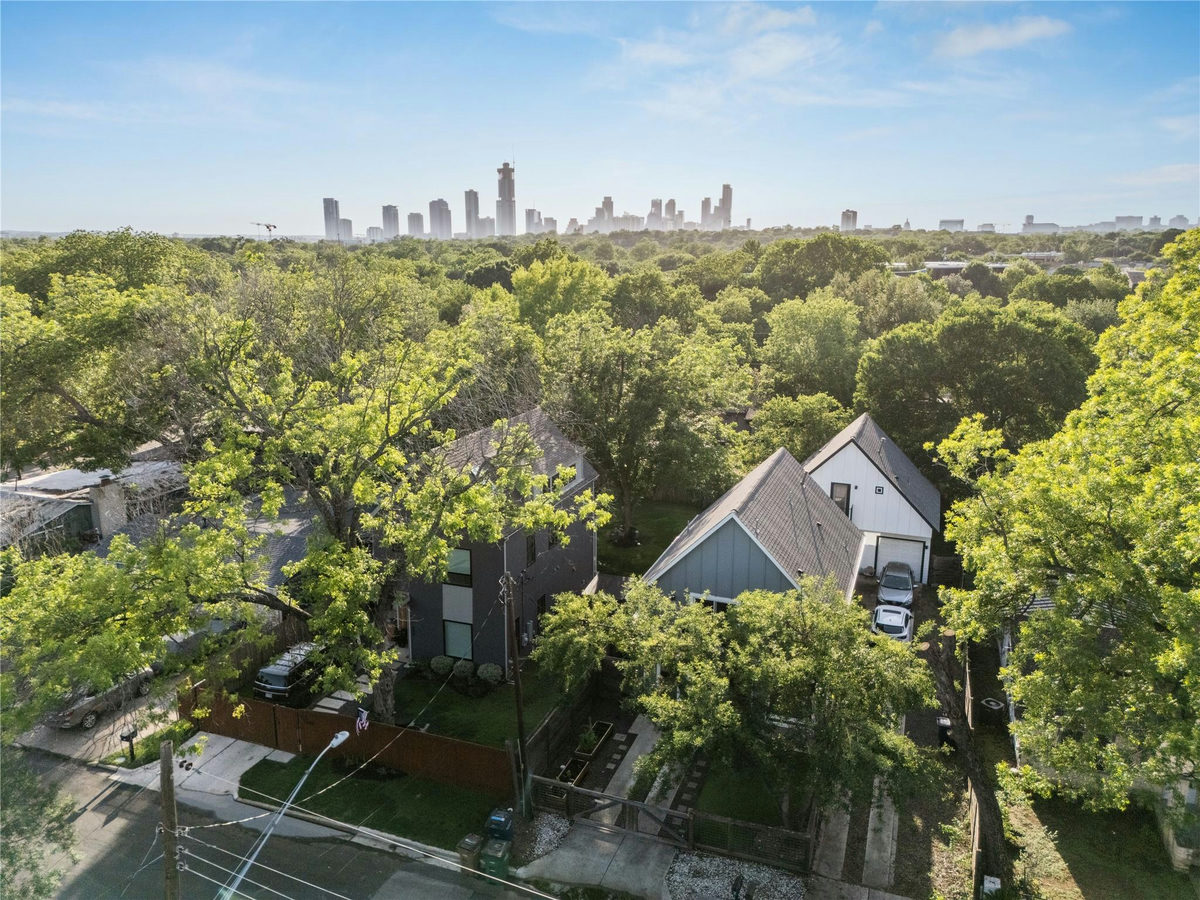 906 Linden St #A — photo 3