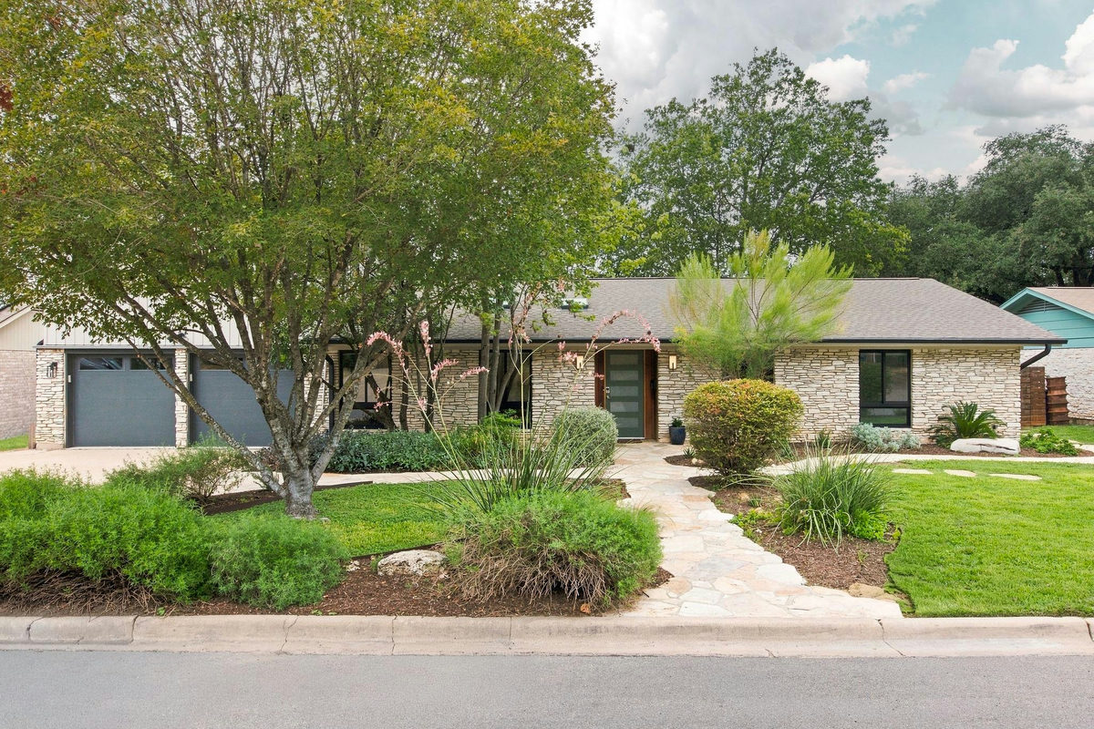 1806 Barton Pkwy — exterior