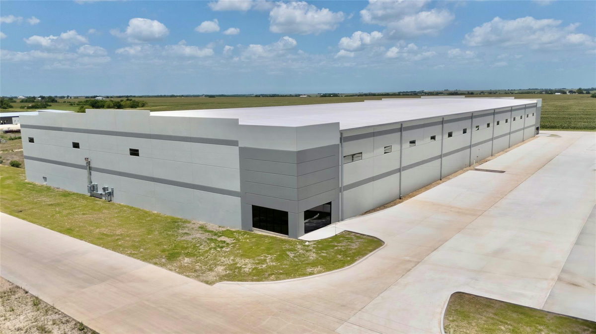 21827 Us-79 Hwy — exterior