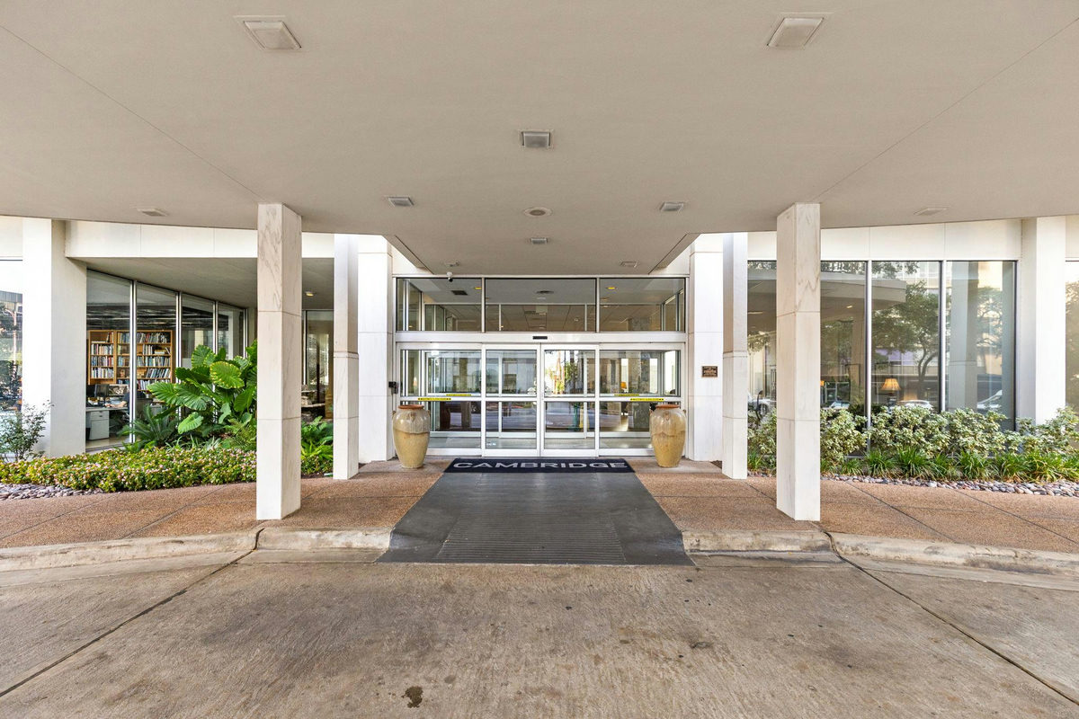 1801 Lavaca St #15M — photo 2