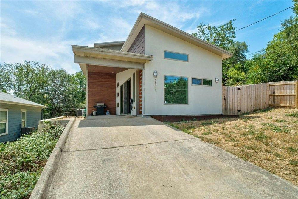 2501 E 9th St — photo 2