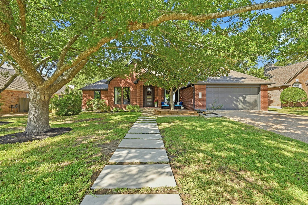 7912 Jester Blvd — exterior