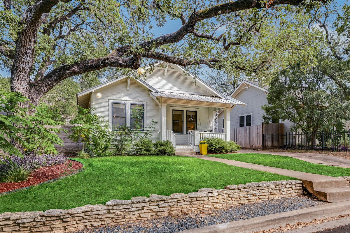 1709 Drake Ave — exterior