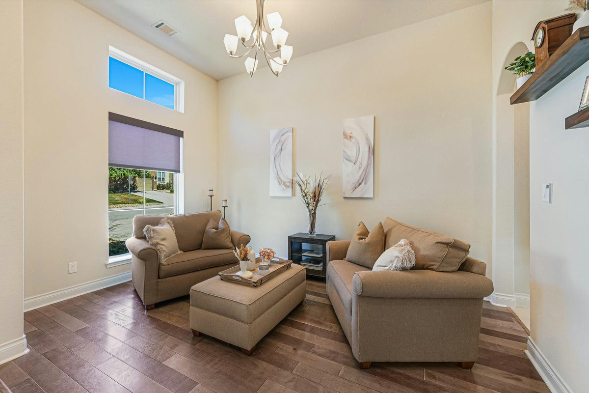 6005 Hewetson Dr — photo 4