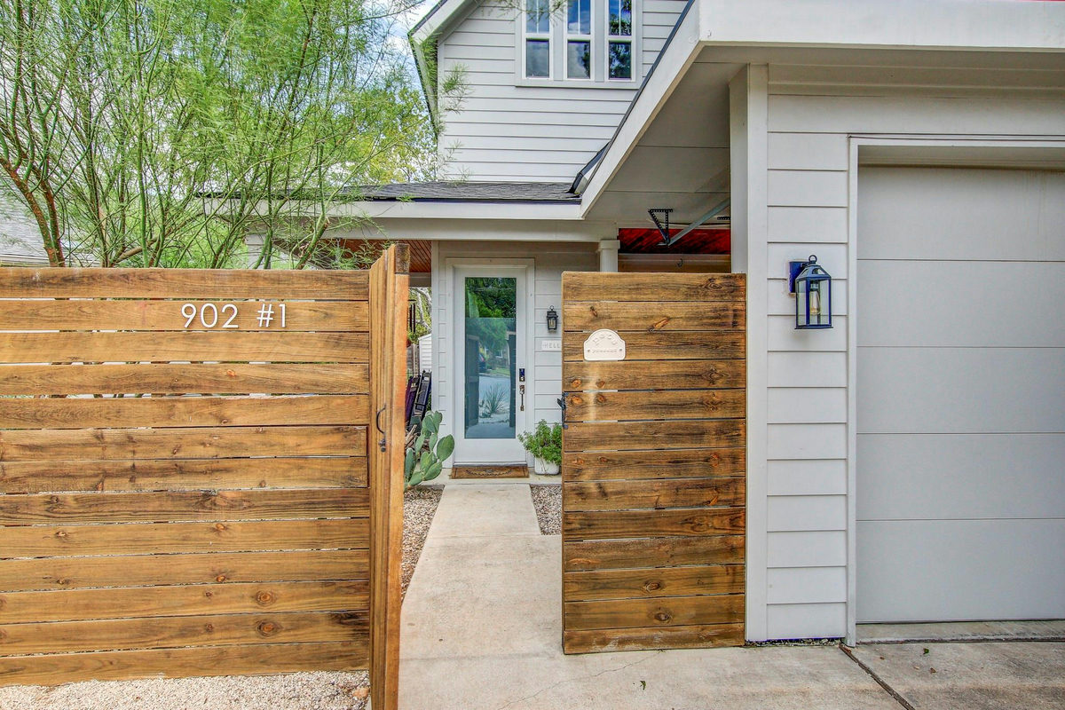 902 Plateau Cir #1 — photo 2