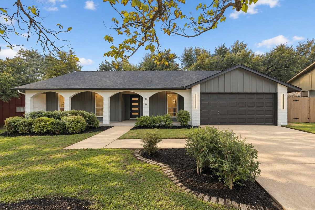 11819 Highland Oaks Trl — exterior
