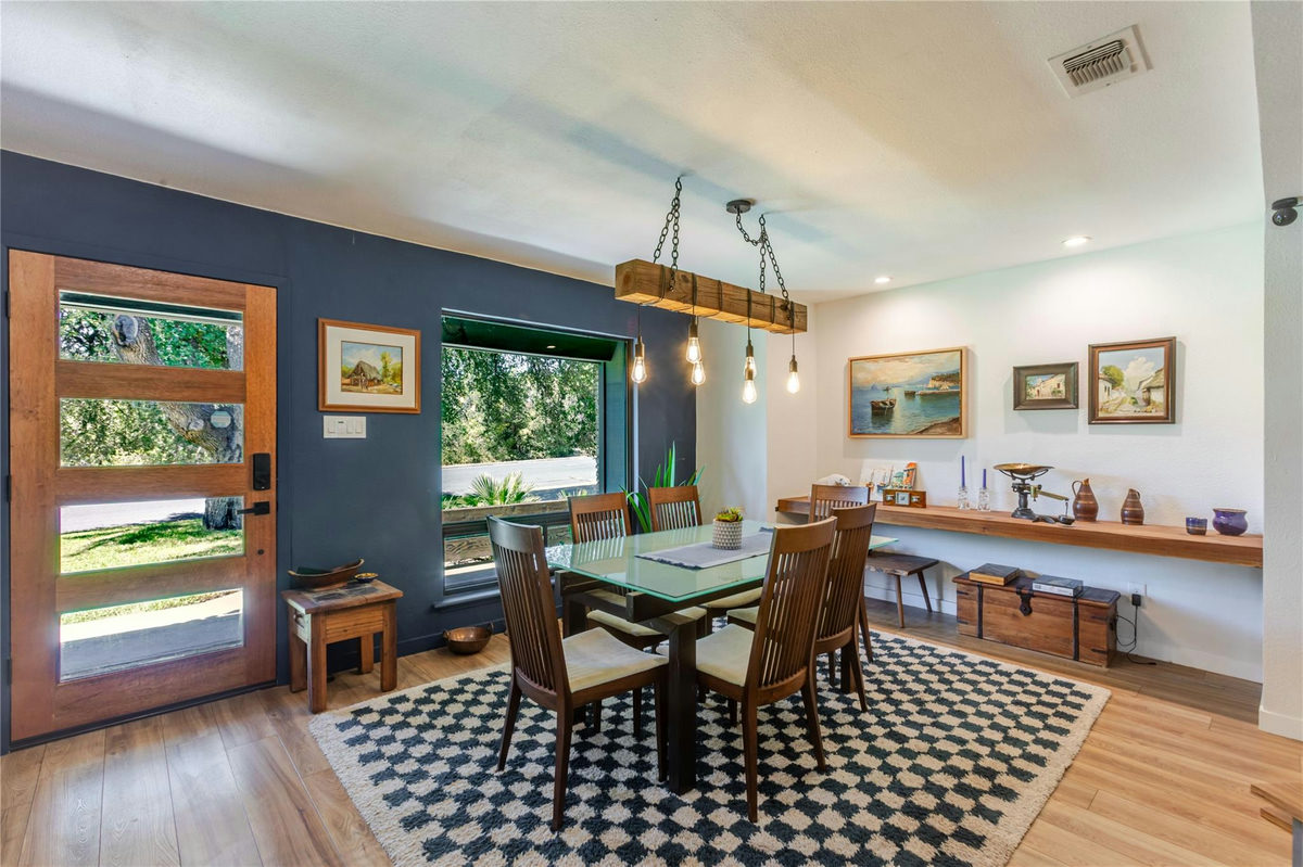 1300 Old Cedar Ln — photo 2