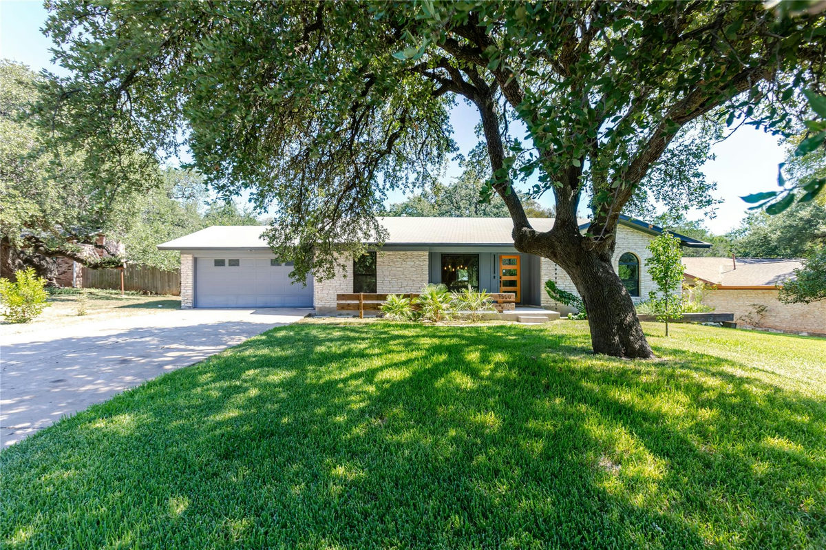 1300 Old Cedar Ln — exterior