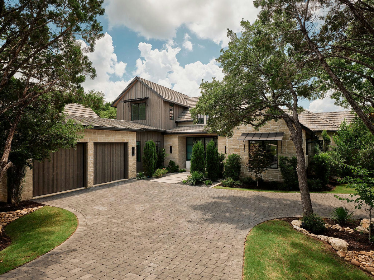 4320 Amarra Dr — exterior
