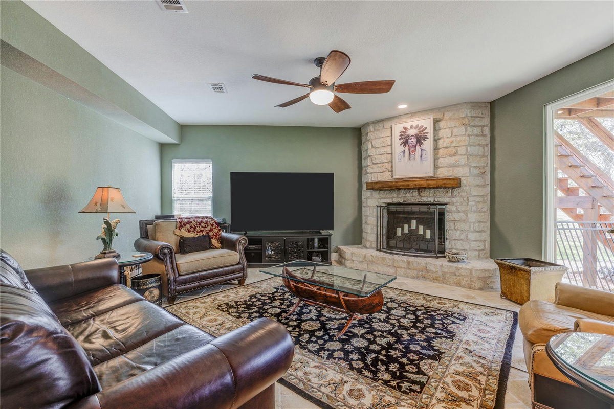 7917 Forest View Dr — photo 3