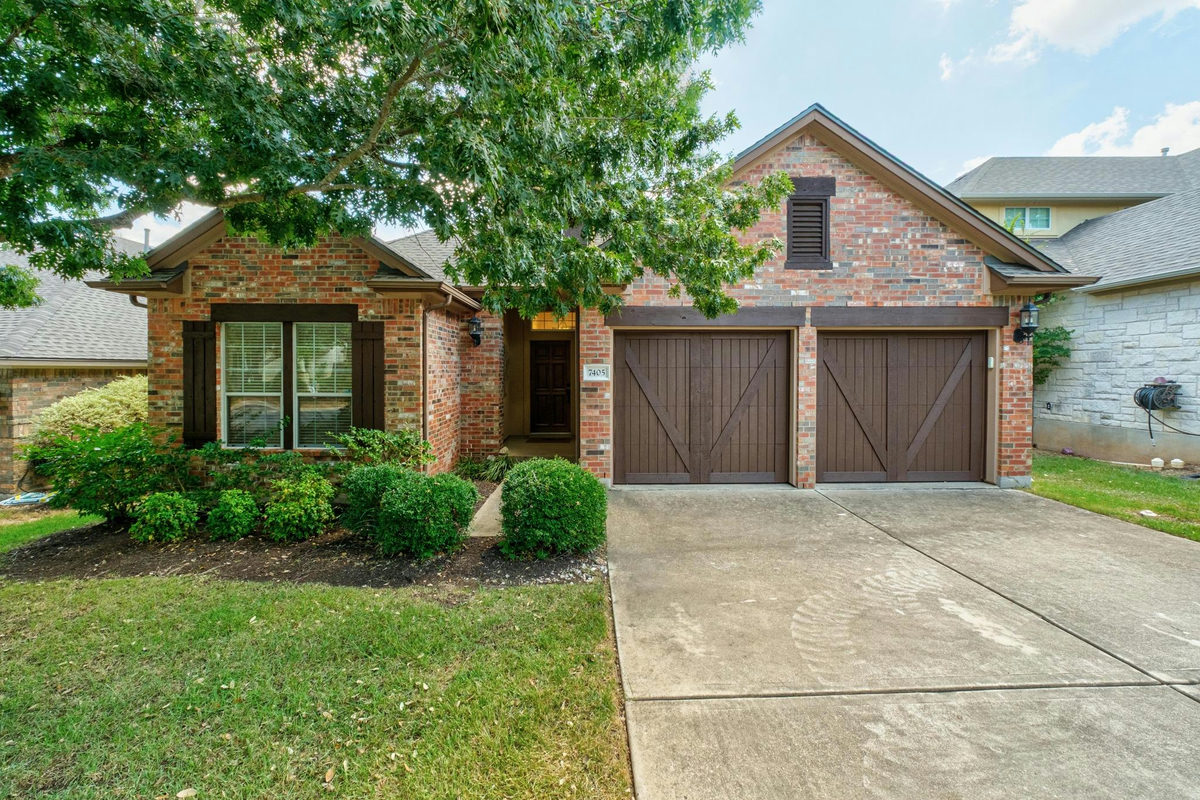 7405 Brecourt Manor Way — photo 2