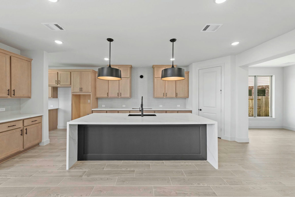 7401 Desert Needle Dr — photo 5