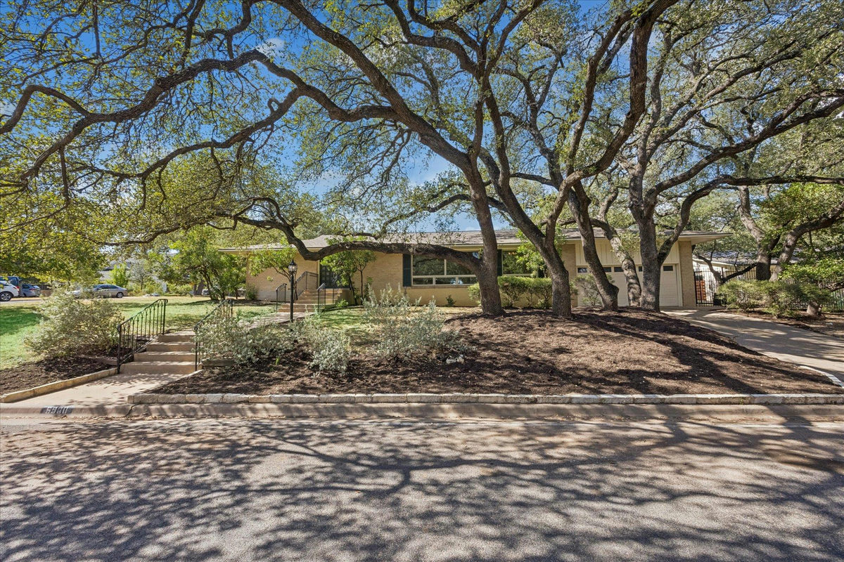 5900 Overlook Dr — exterior