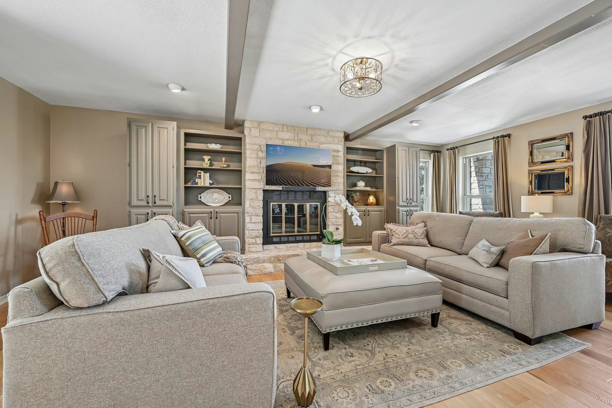 6009 Diamond Head Dr — photo 2