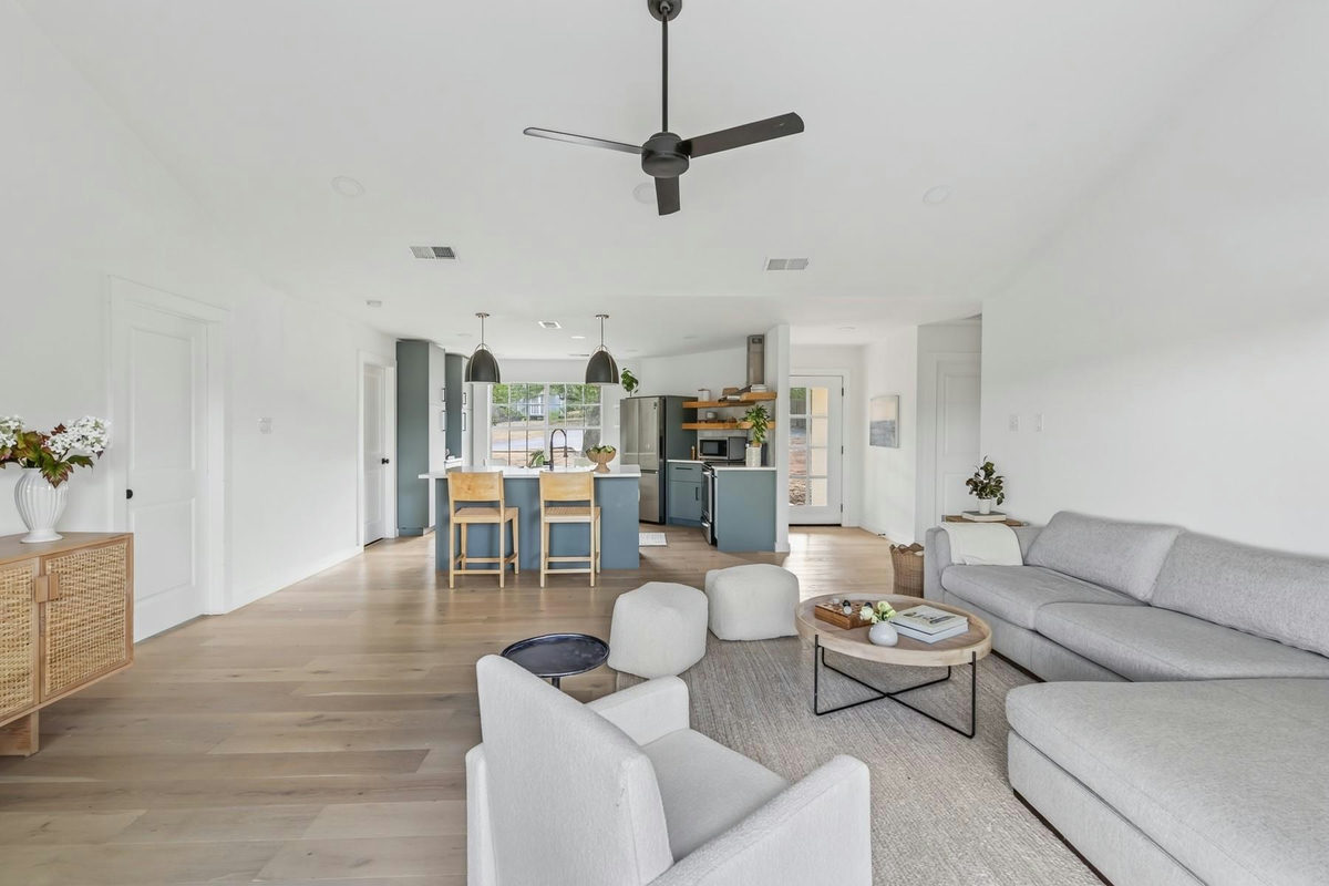 18302 W Rim Dr — photo 3