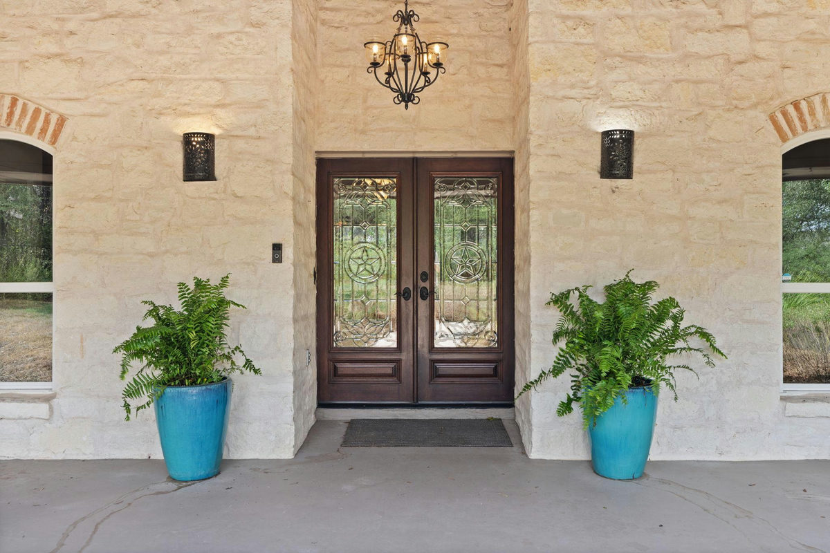 24 Long Creek Rd — exterior
